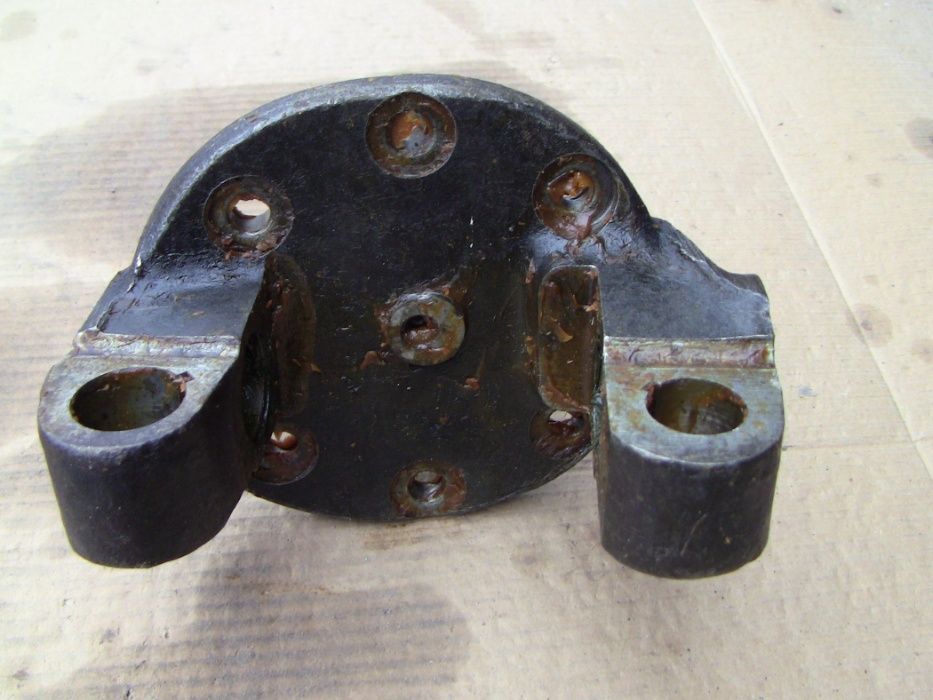 Цапфа поворотный кулак передней оси ГАЗ-51, ГАЗ-52 левый