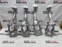 Цапфа поворотний кулак Audi A4 B8 / A5 / Q5 /A6  4G0407254B 4G0407253B