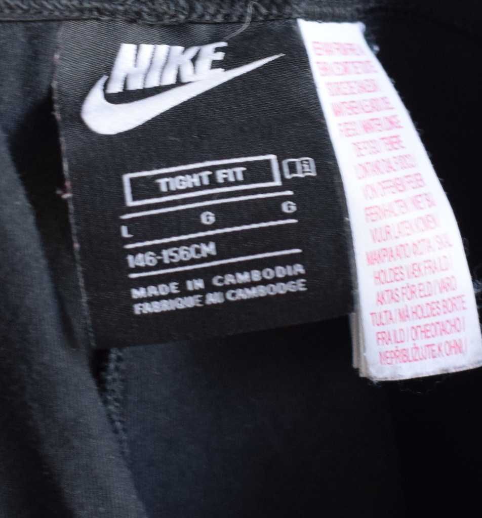 Nike legginsy czarne 146 - 152 r. 11 - 12