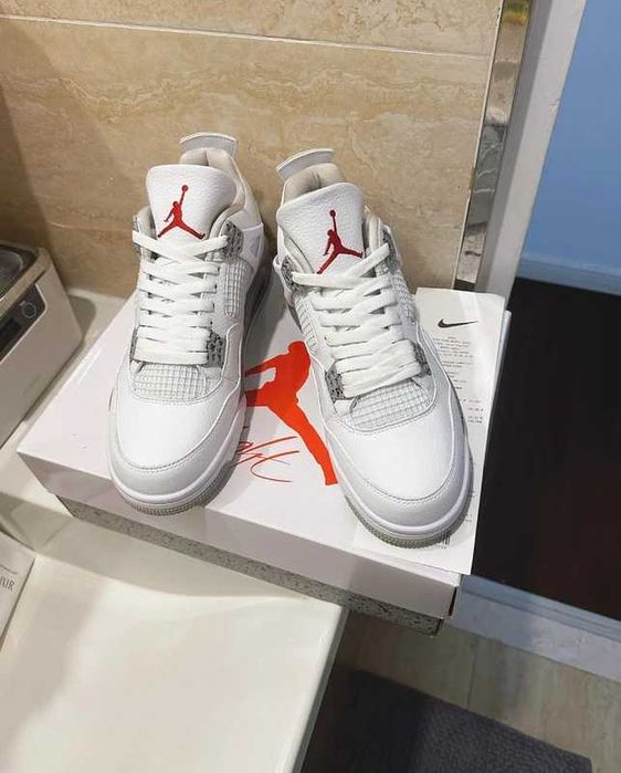 Buty damskie Trampk Jordan 4 Retro  white oreoR.42
