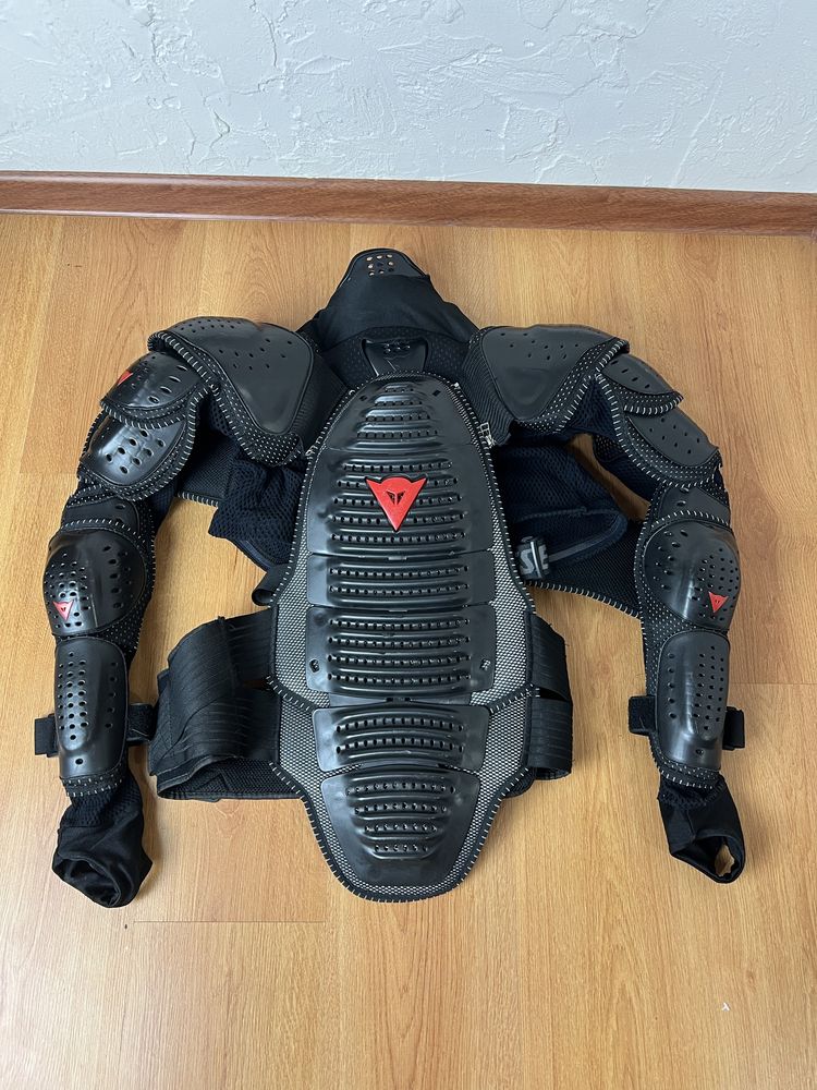 Моточерепаха, мотозахист Dainese,Alpinestars оригінал!  M,L,XL,XXL