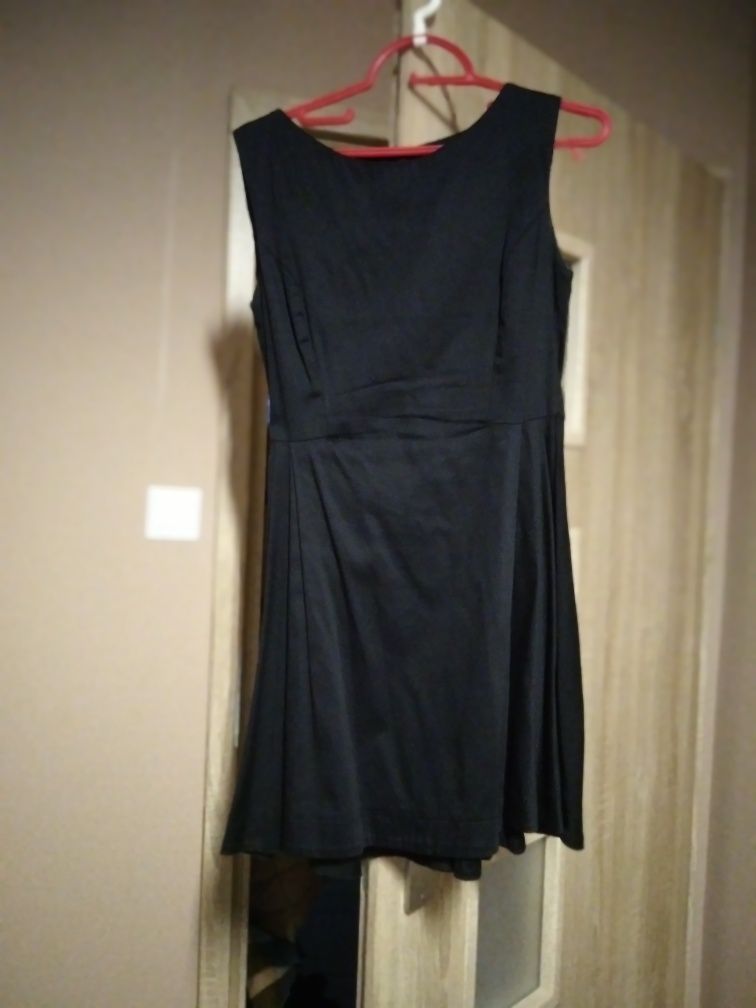 Mała czarna sukienka