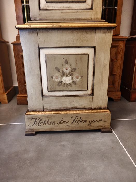 Zegar wolnostojący tempus fugit