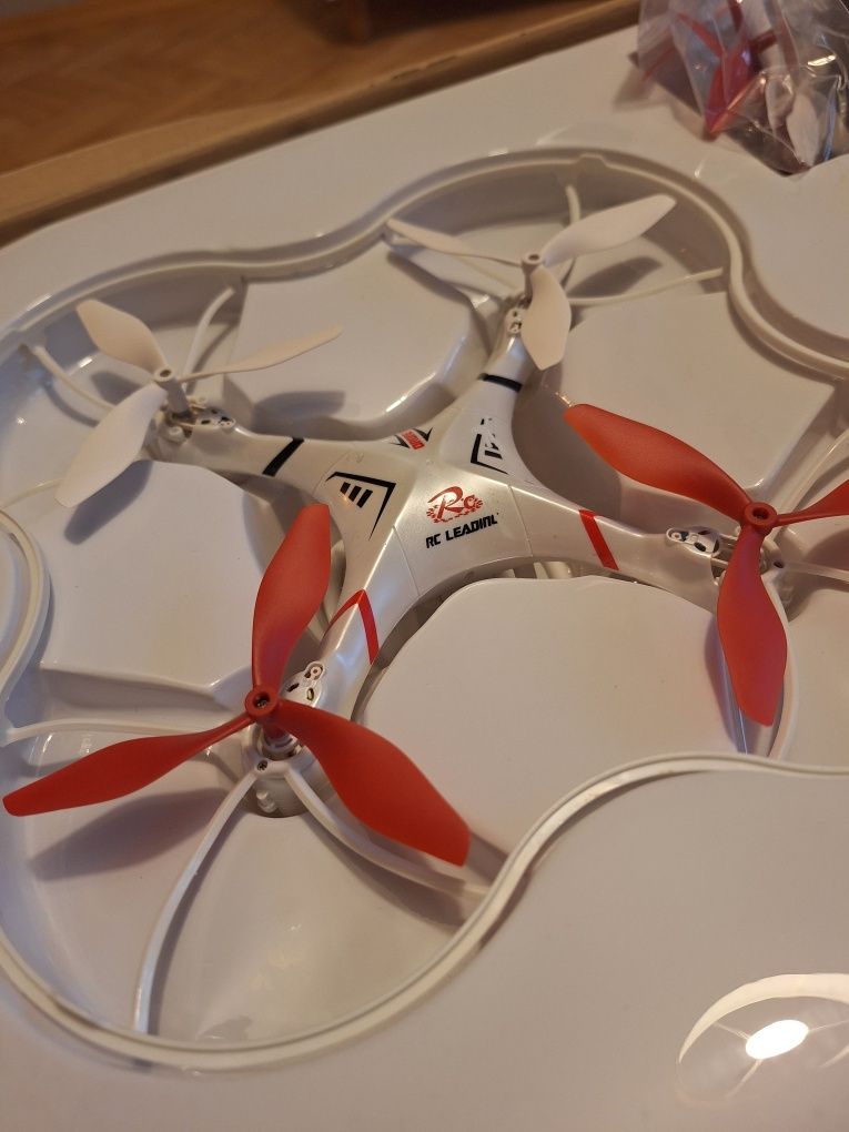 Dron Thunderbird 102 z kamerą HD