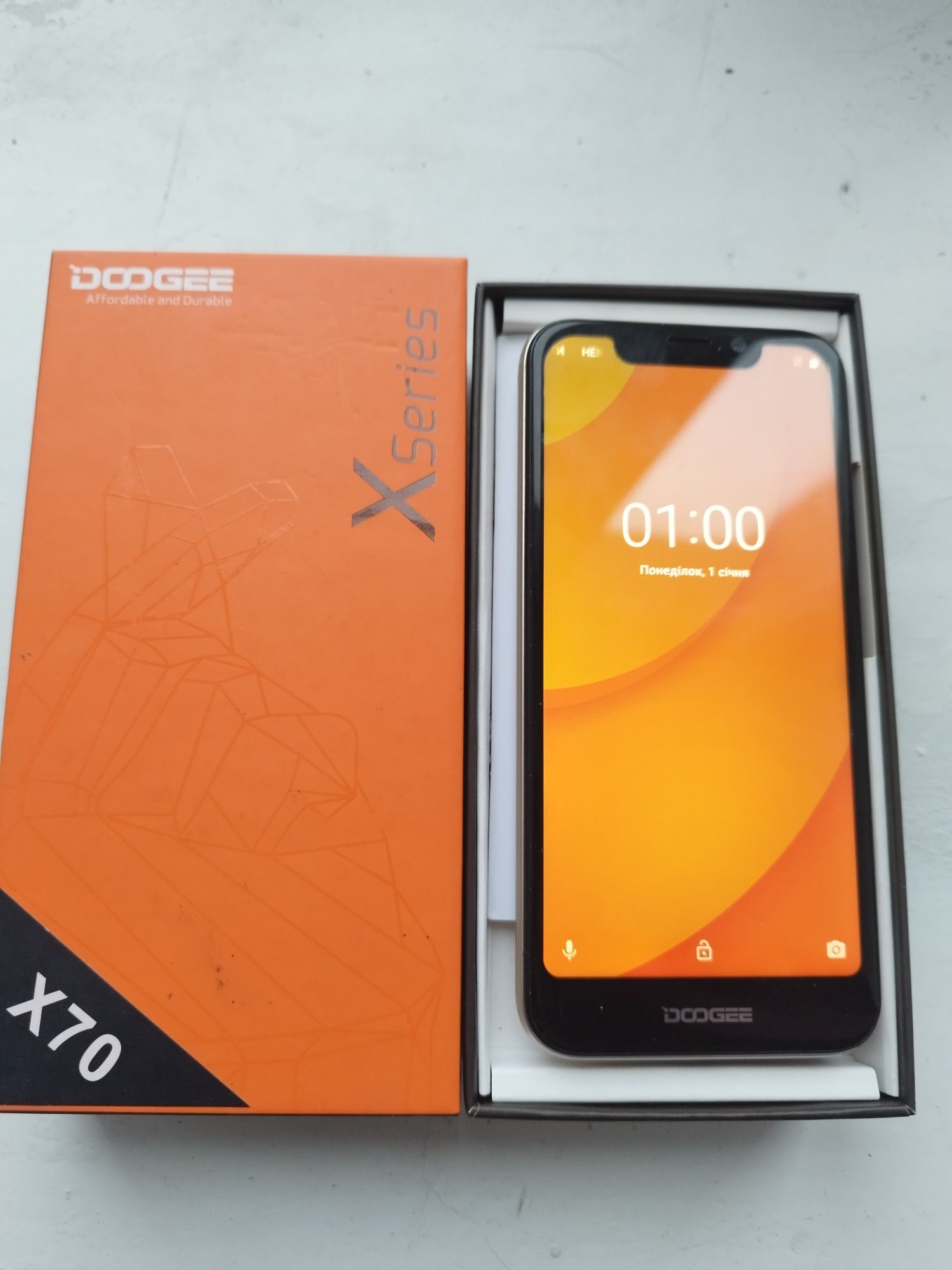 Смартфон Doogee.