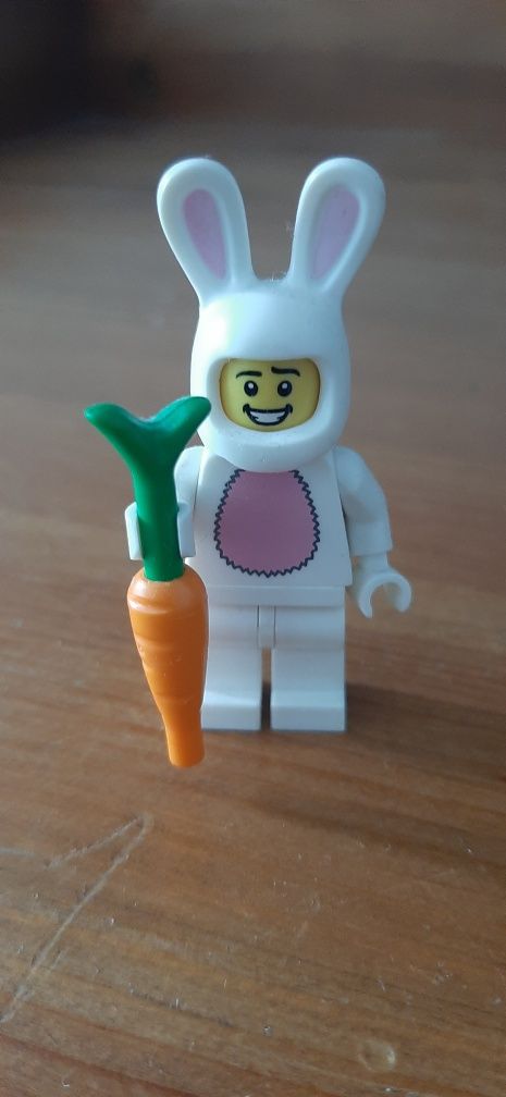 LEGO Minifigurka Figurka Seria 7 Chłopak z stroju królika Rabbit Suit
