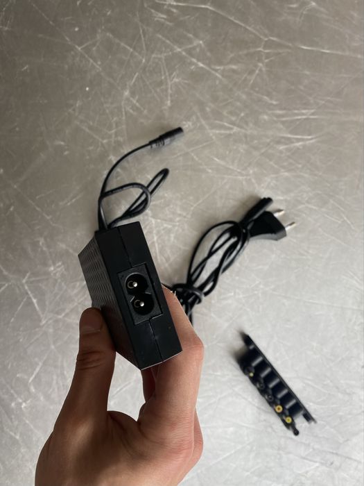 Універсальний адаптер для ноутбука Gembird NPA-AC3, майже новий