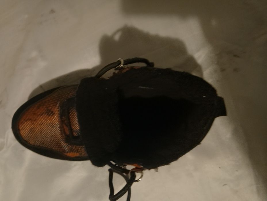 Нові. Чобітки зимові з хутром