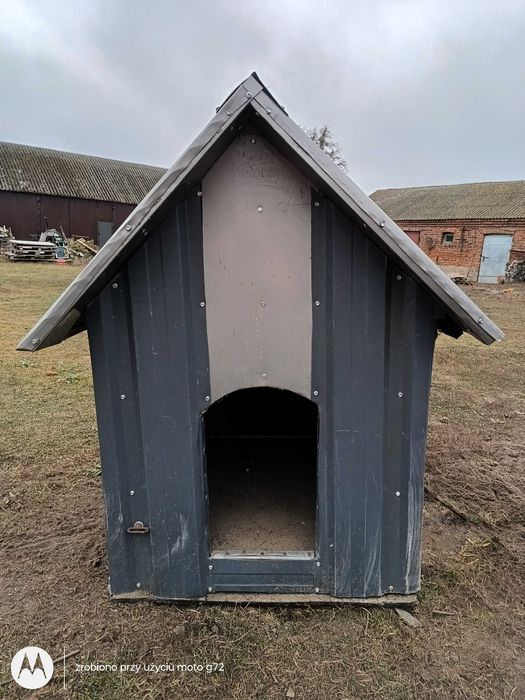 Budy dla piesków różne wielkości