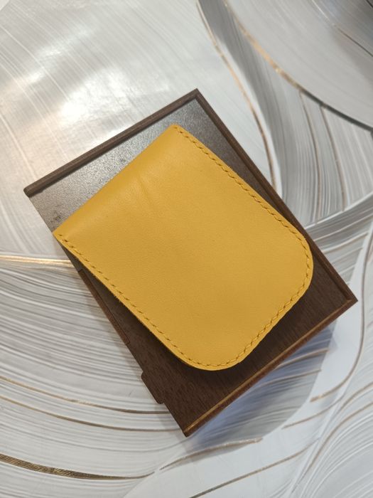 Гаманець ручної роботи з натуральної італійської шкіри