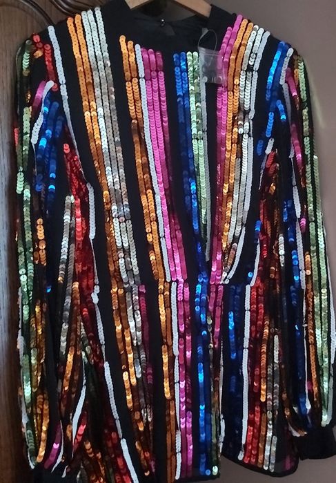 Sprzedam bluzeczka z cekinami rozmiar 38