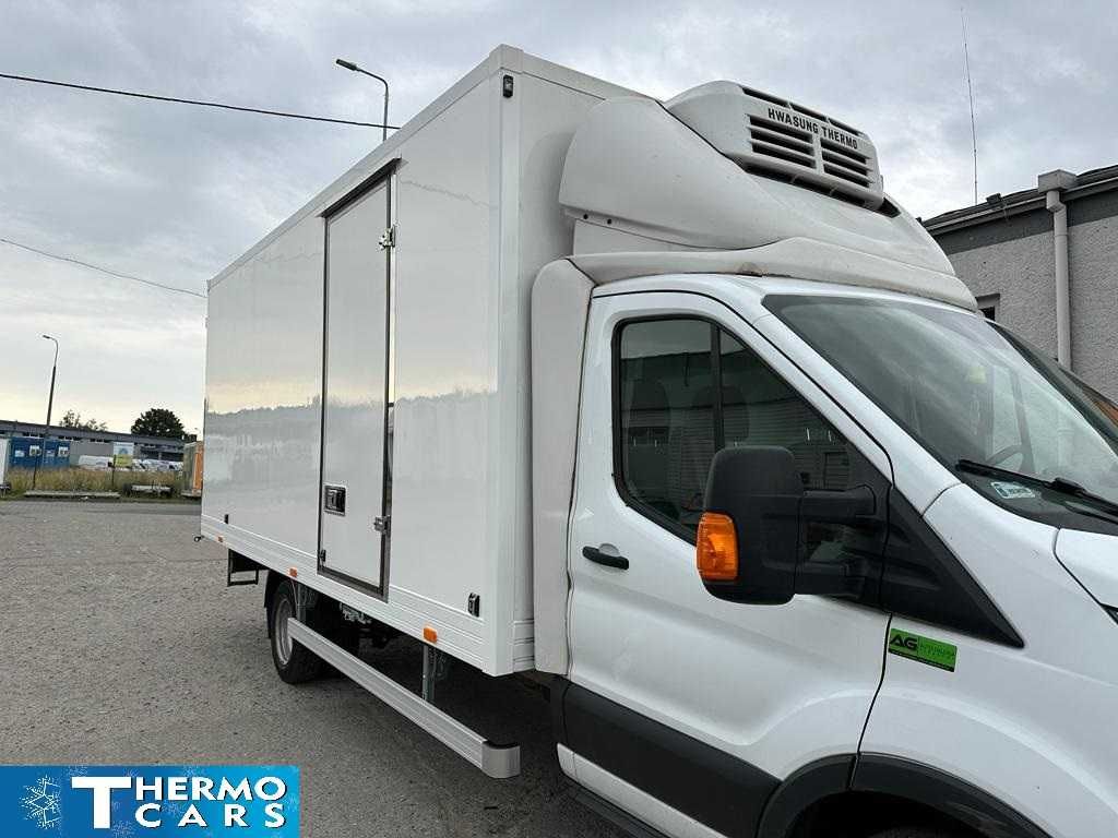 Naprawa poszyć z laminatu / naprawa zabudowy THERMO CARS Poznań