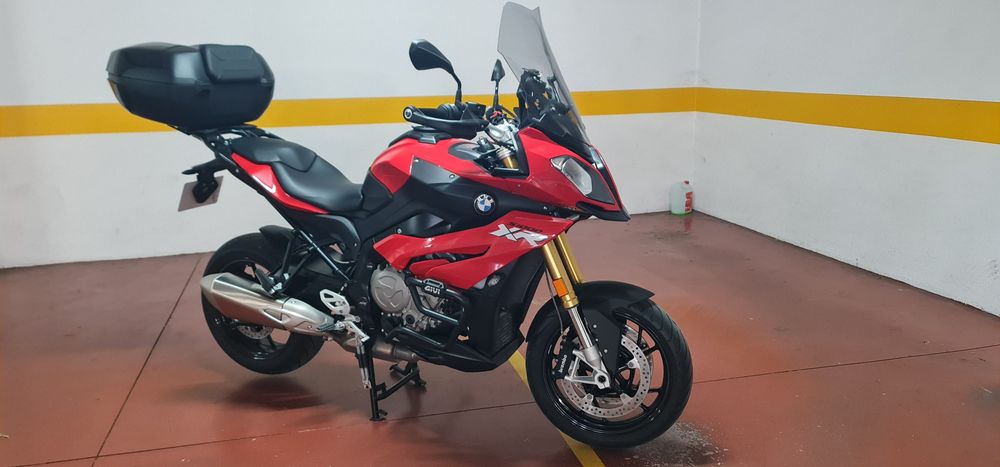 BMW S1000XR – 2017 – 32.000 km – Excelente estado!