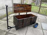 Drewniana doniczka ogrodowa - skrzynia donica stalowy wózek