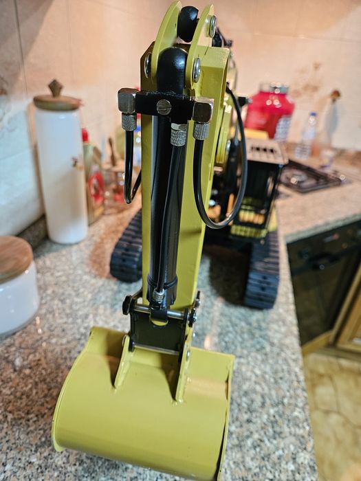 Giratória Hidráulica 390F escala 1/14 modelismo