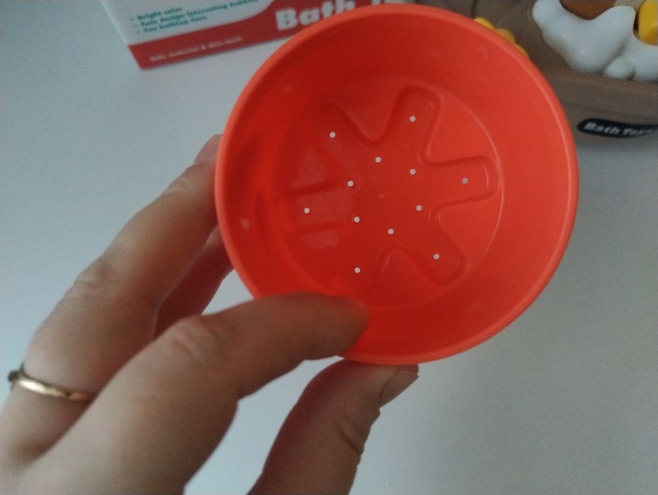 Іграшки для купання, курча фонтан, ведмедик полоскун