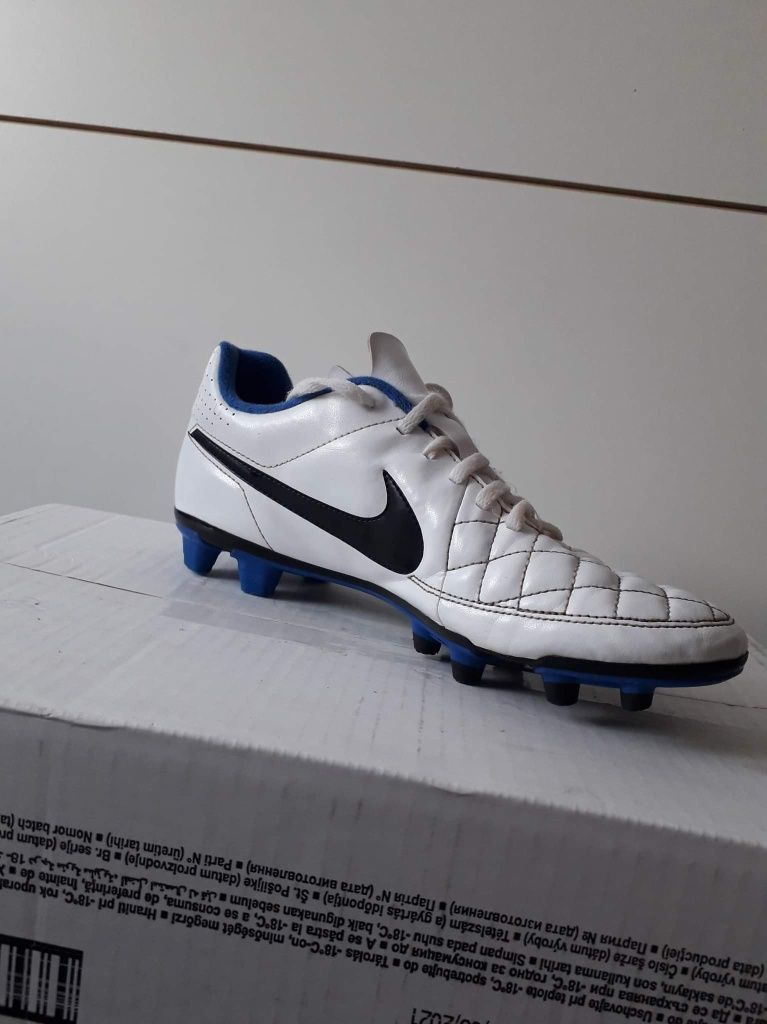 Korki nike tiempo poł profy 40r