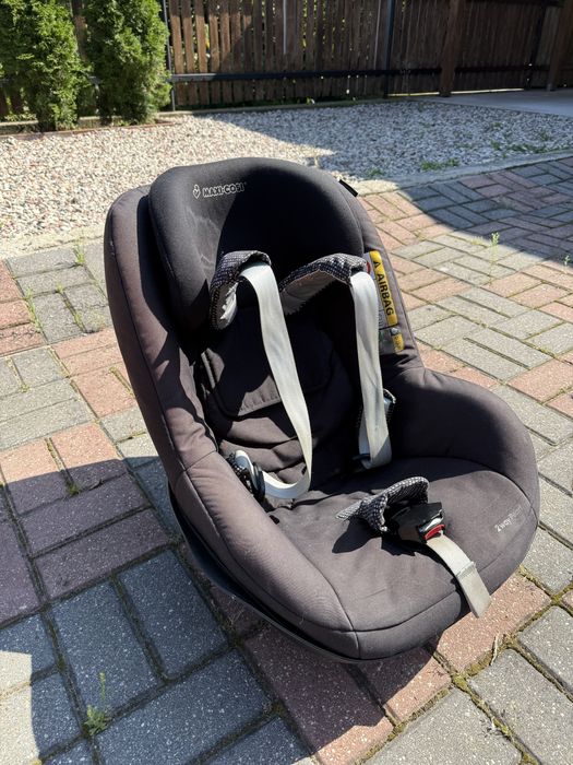 Fotelik 2 way Maxi Cosi z bazą