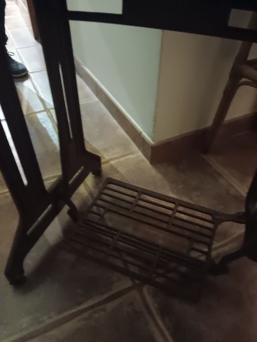 Máquina de costura singer antiga