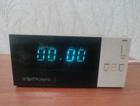Часы электронные настольные с сигнальным устройством "Электроника 2-08