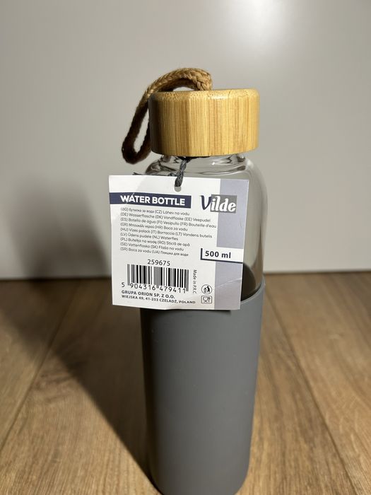 Bidon butelka na wodę 500ml vilde szklana w pokrowcu z gumy