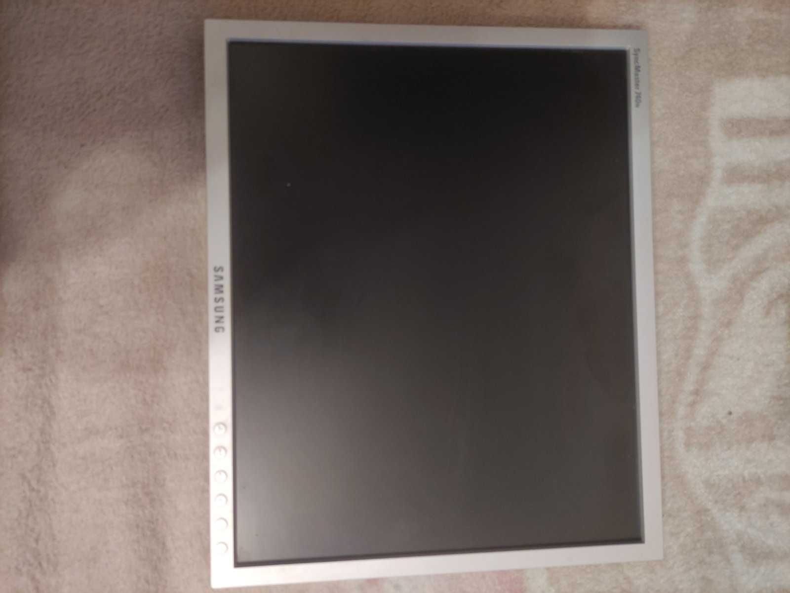 Монитор 17" Samsung 740N