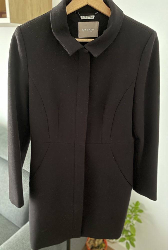 Klasyczny czarny płaszcz damski Orsay rozmiar 36