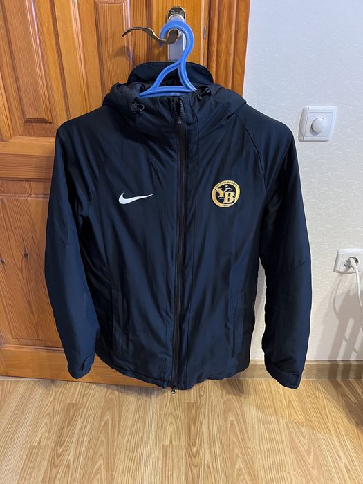 Спортивна куртка Nike FC.YB