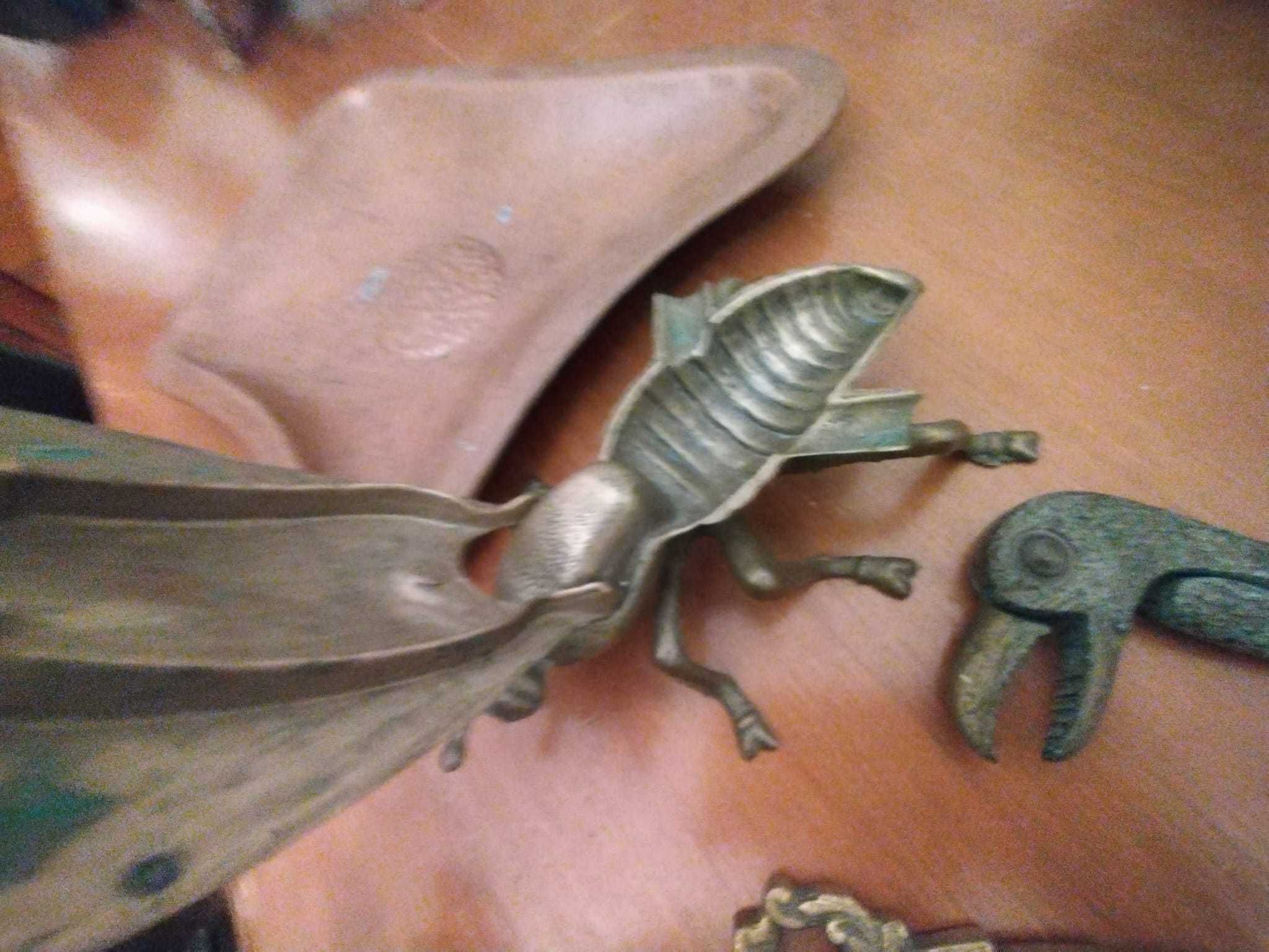 Quebra nozes em bronze - vários exemplares instrumentos antigos