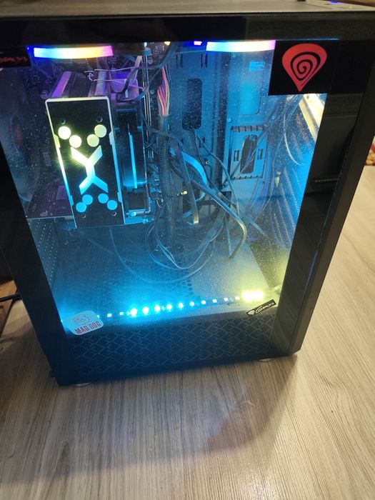 Komputer PC Intel Core i3 3,60Hz - 8GB RAM - 3 Dyski 1TB - WIN 10 Home