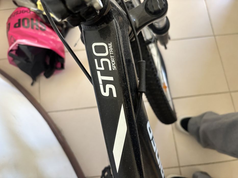 Bicicleta ROCKRIDER ST 50 - PRETA