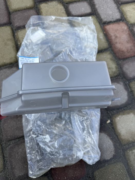 Mazda 3,6,cx5 pe01-15-351a бачок