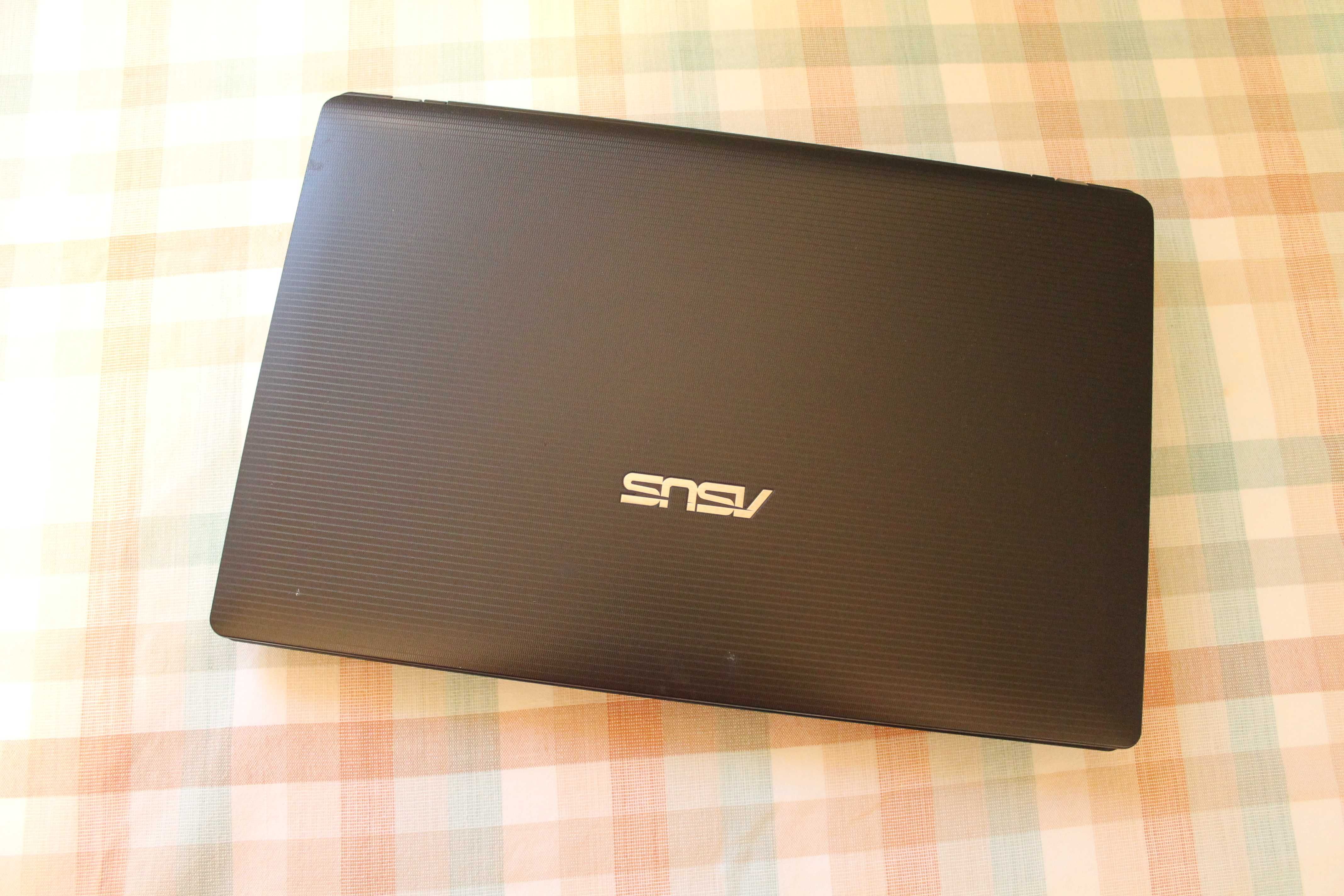 Ноутбук Asus K53Z AMD E2-3000M, SSD+HDD, 6 Гб ОЗУ, Radeon HD 6380G