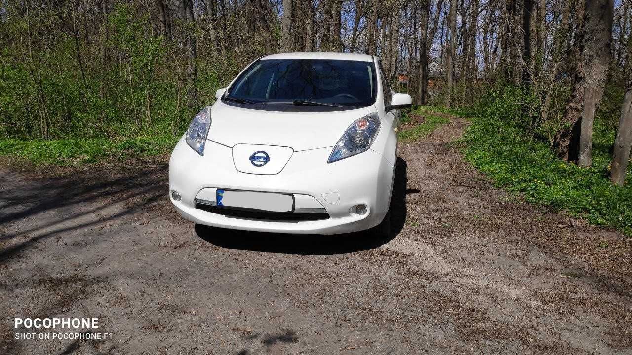 Nissan Leaf 2017 30 квт 64 SOH Отличное состояние