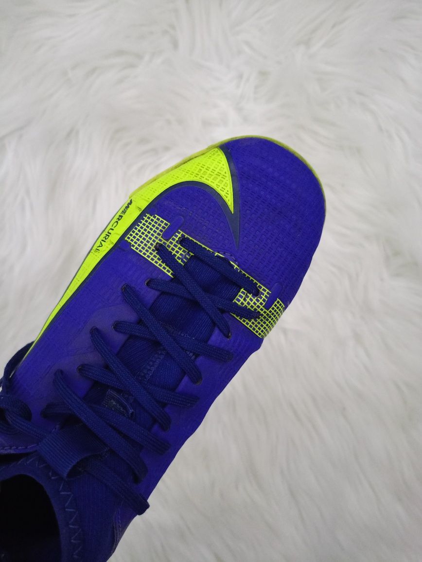 Buty piłkarskie Nike Mercurial Superfly 8 rozmiar 36.5 chłopięce