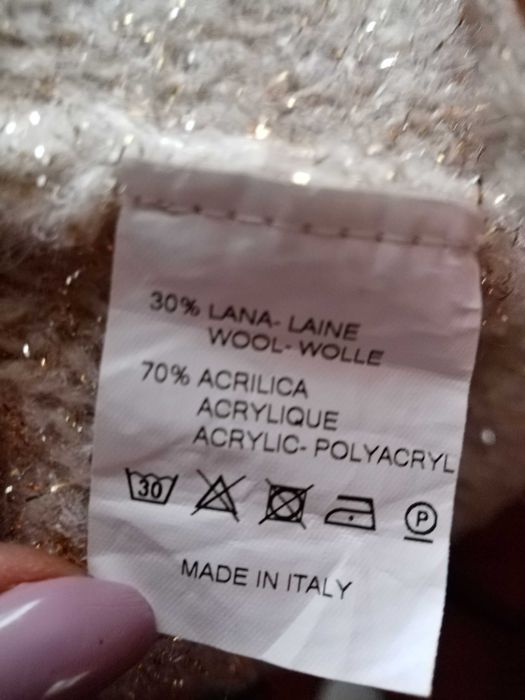 Продам дві гарненькі шапки