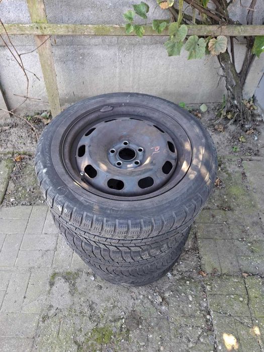 Opony zimowe Michelin 195/55 R15 + felgi stalowe 5x100