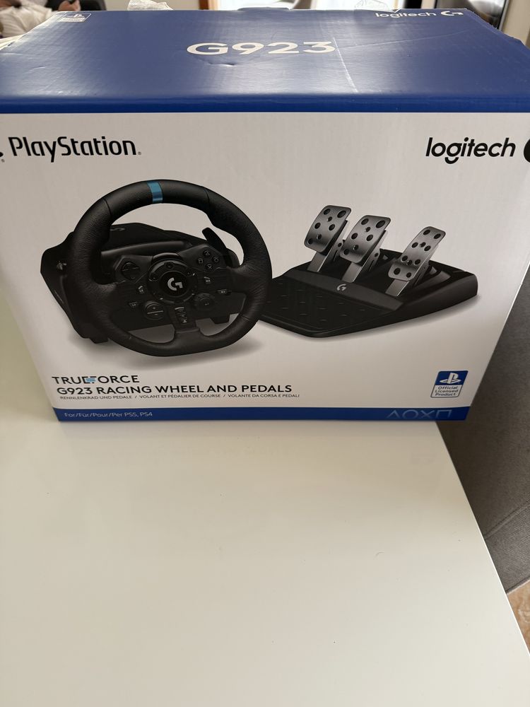 Playseat com volante e pedais logitech g923 para PS e PC ( NOVO )