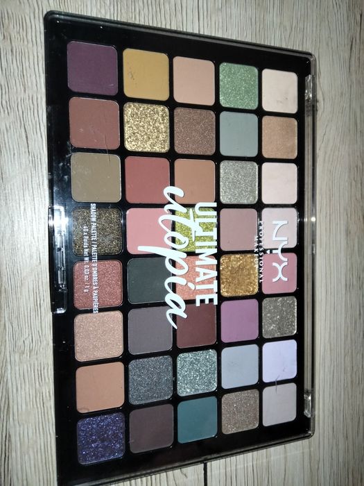 Nyx Ultimate Utopia paleta cieni