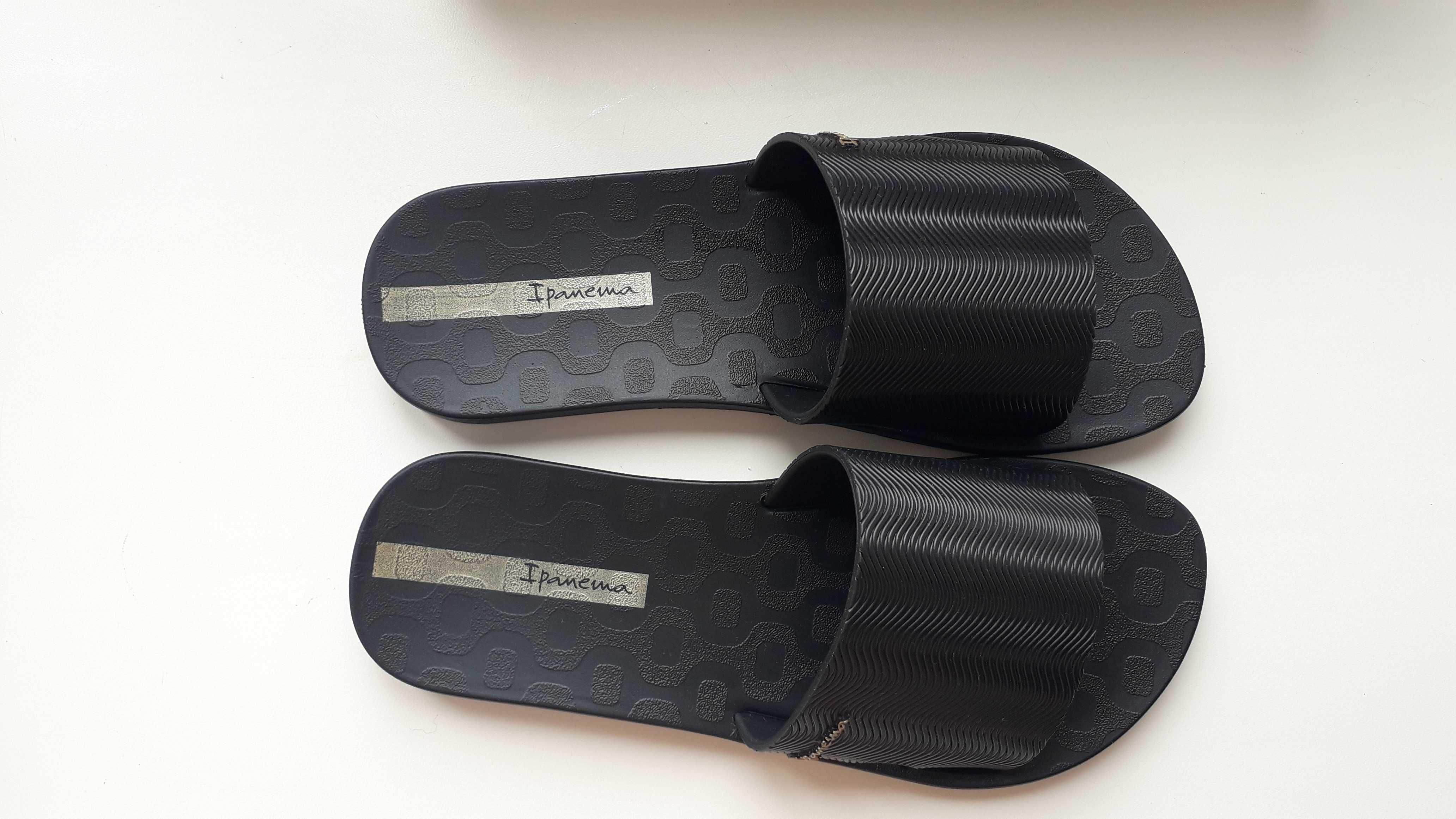 Шлепанцы в бассейн Ipanema, балетки, лоферы Marks & Spencer