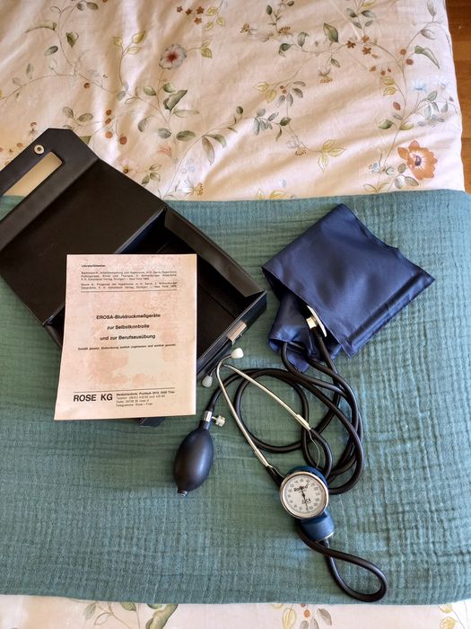 Esfigmomanometro antigo
