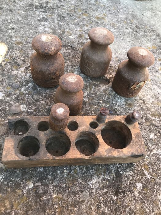 Гирі вагові, утюг антикваріат та звичайний електричний