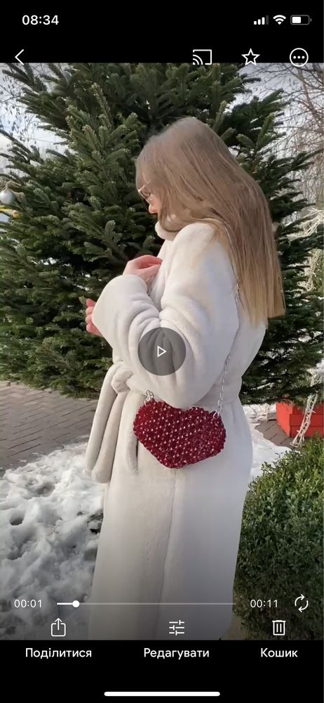 Сумочка з бусин у формі сердечка