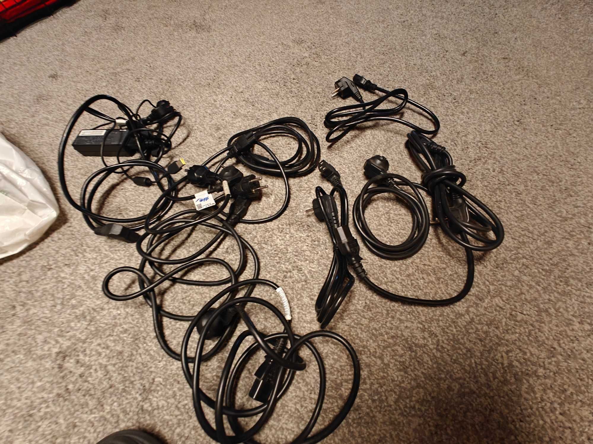 Kable zasilające, kable dvi-vga, vga-vga + przejściówki