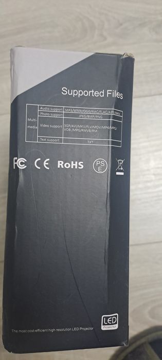 Проектор mini YG 300