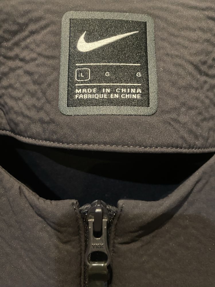 Бомбер Nike