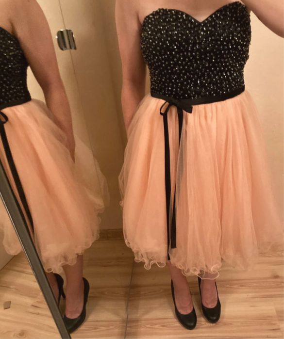 Zjawiskowa sukienka z cekinami i tiulem na studniówkę, wesele