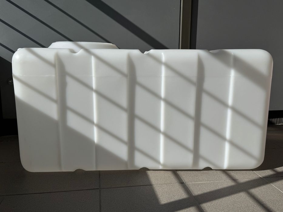 Zbiornik na wodę plastikowy 200L - Uhplast transportowy na wodę mauzer