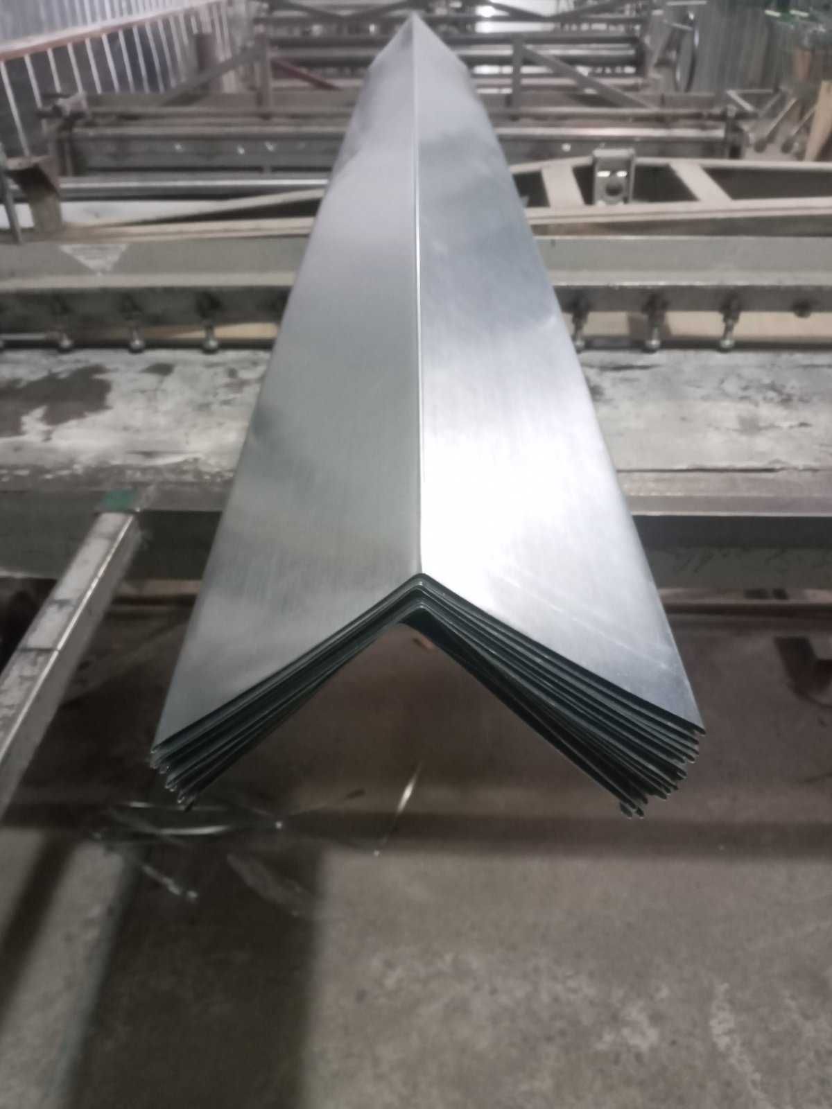 Конек кровельный 2м.150×150мм=140грн.шт