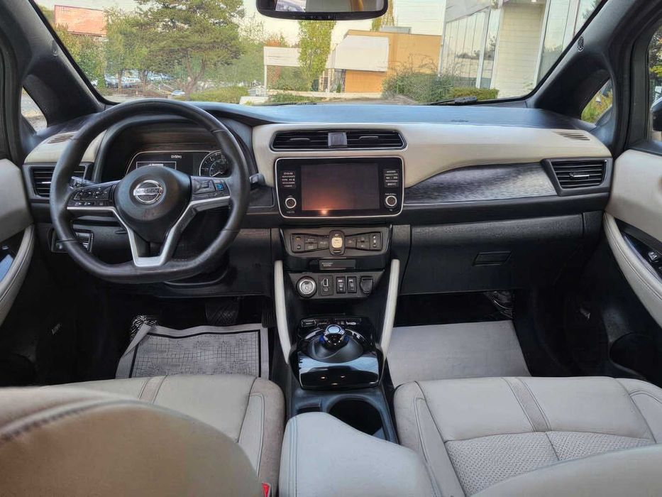 Nissan LEAF SL PLUS      2019
